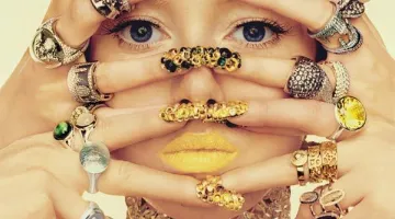 ΚΟΣΜΗΜΑΤΑ VOGUE