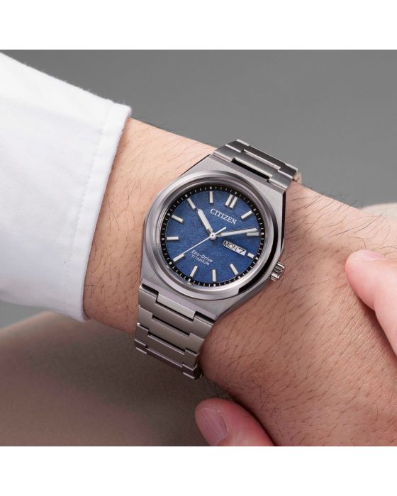 Citizen Eco-Drive Titanium AW0130-85LE - 
