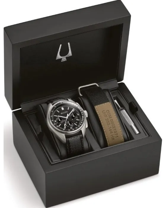 Bulova Lunar Pilot Special Edition Moon Chronograph 96B251 - 