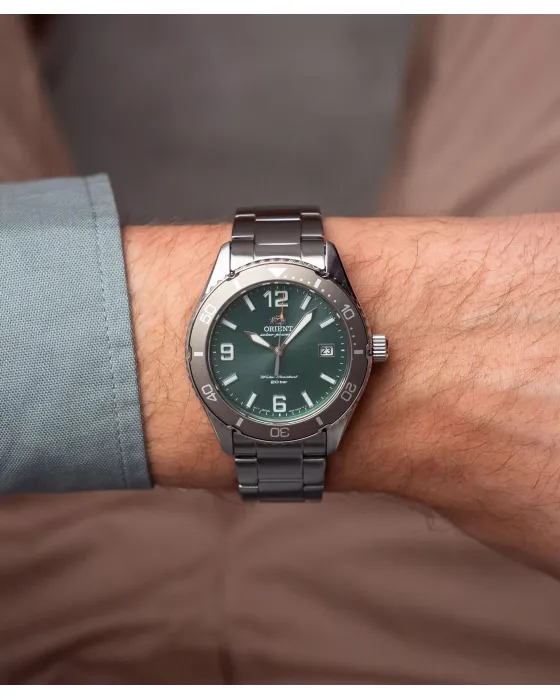 Orient Sports Solar Diver RA-WJ0001E10B, όψη 6
