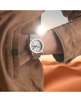 Festina Dune Swiss Made F20073/1, όψη 3
